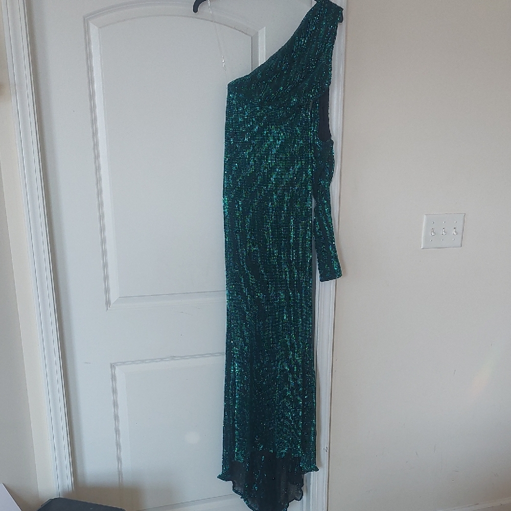 Elegant One Shoulder Green Dress
